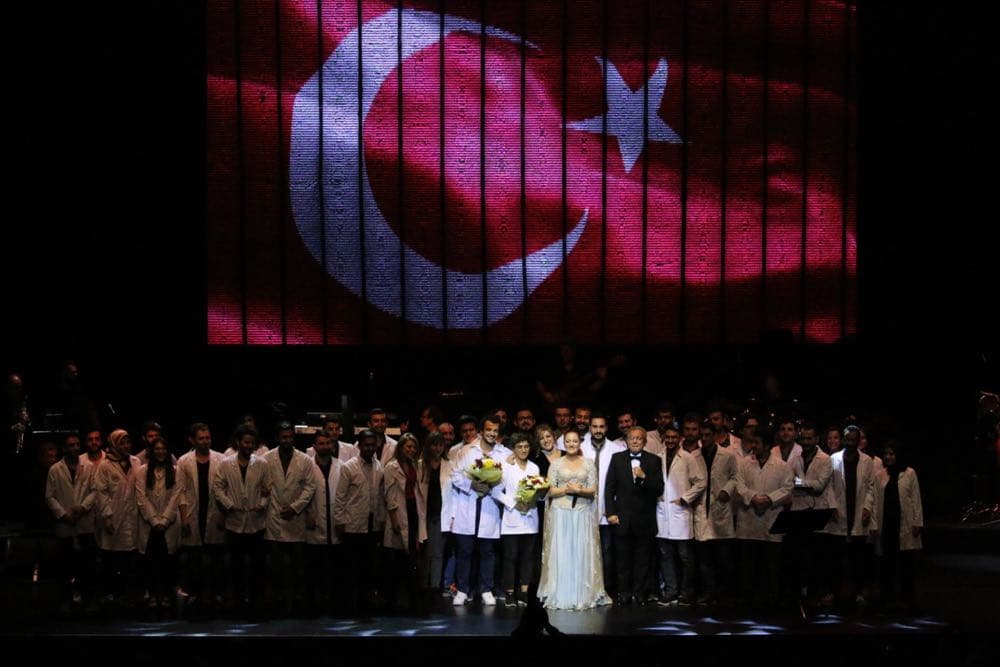 CANDAN ERÇETİN PRESENTED A RECITAL