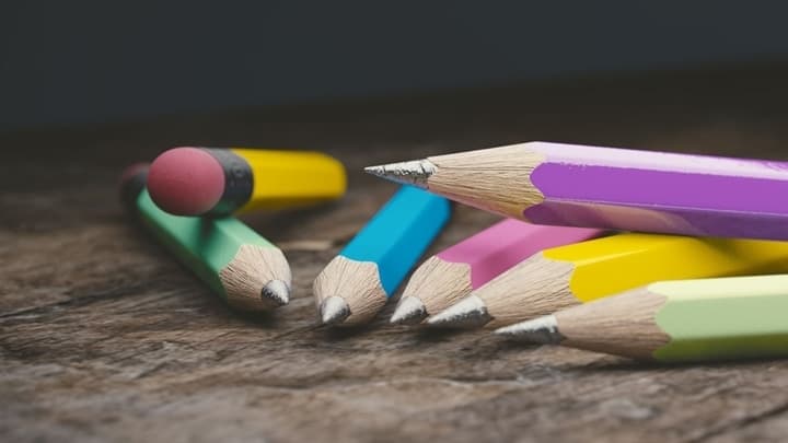 SCHOLARSHIP OPPORTUNITIES & APPLICATIONS